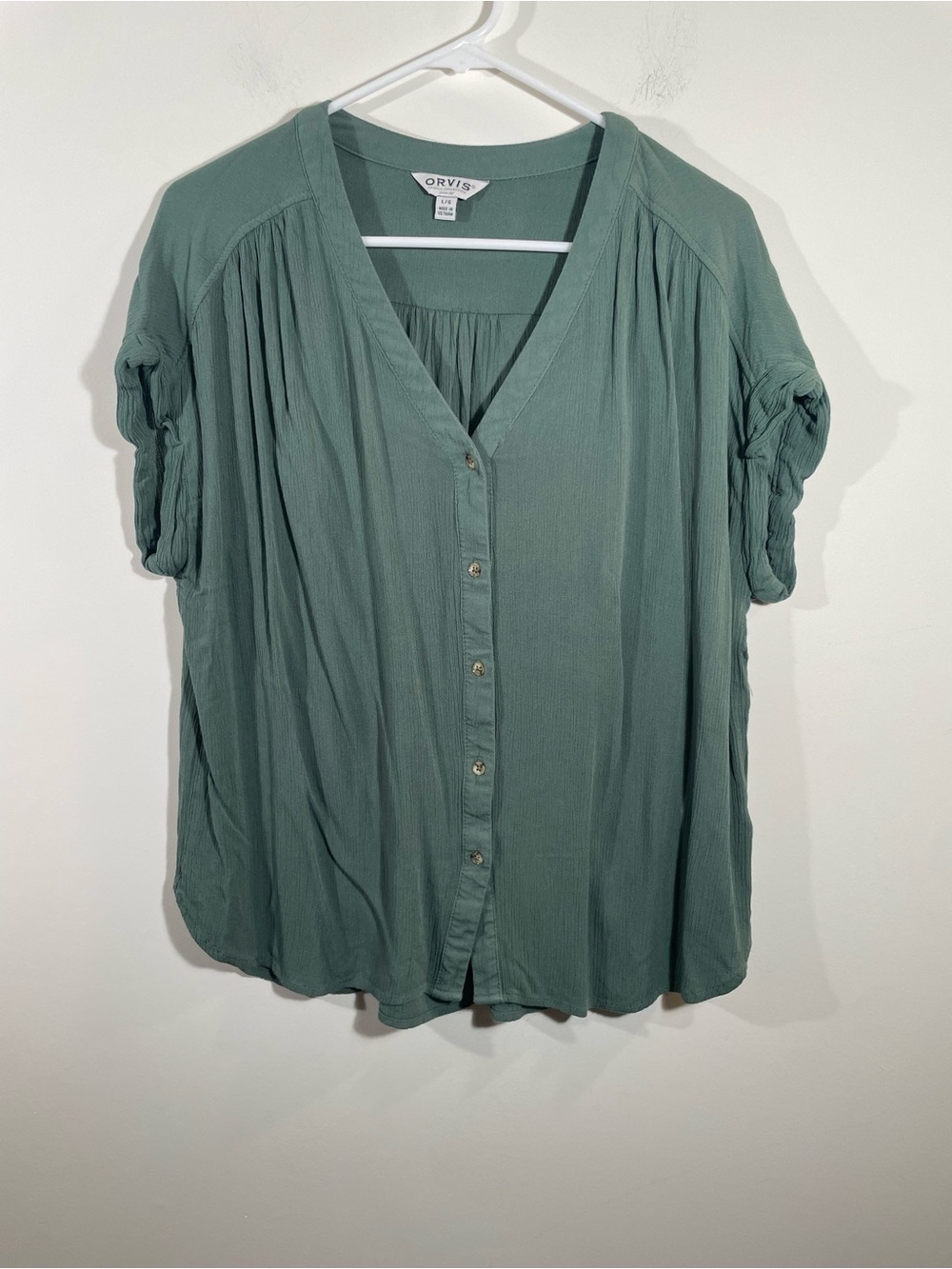 Orvis v-neck button down blouse L